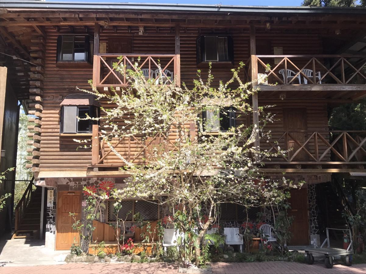 Villa Gemlu Lugu Exterior foto